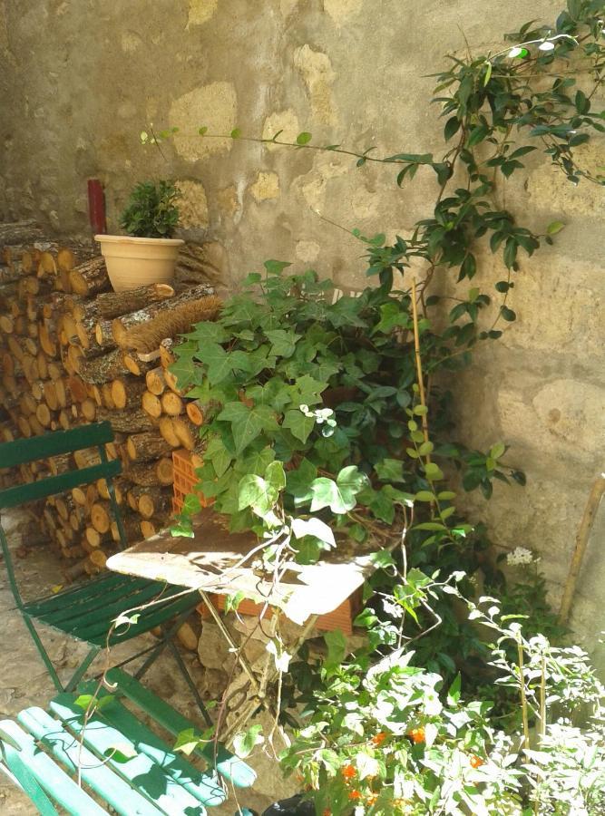 Bed and Breakfast A L'Etape Des Randonneurs (Adults Only) Saignon Exterior foto